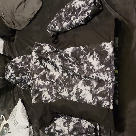 Boys winter coat - Picture 3 of 3